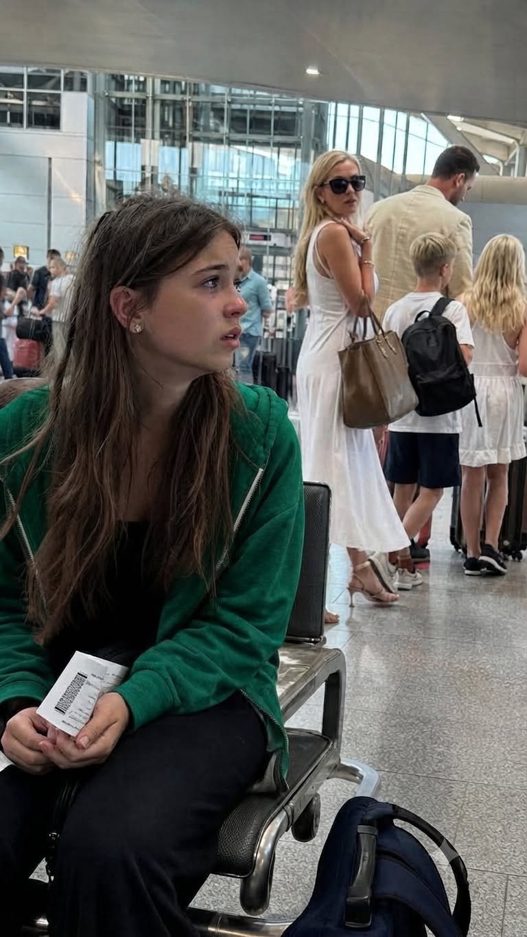 Meine Mutter ließ mich am Flughafen zurück, als ich sechzehn Jahre alt war.